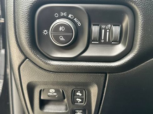 Certified 2025 RAM 1500 Big Horn AWD/4WD image 29