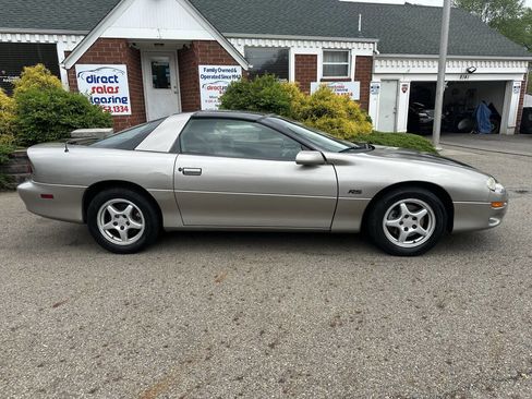 Used 2002 Chevrolet Camaro LT image 9
