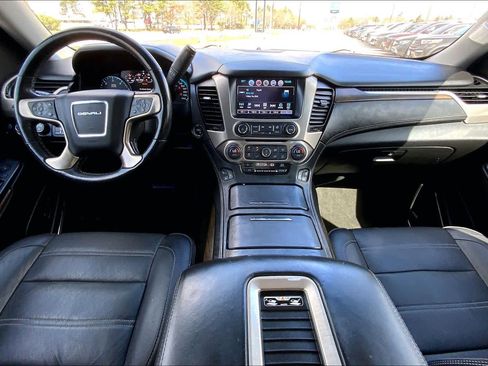 Used 2018 GMC Yukon Denali w/ Denali Ultimate Package AWD/4WD image 16