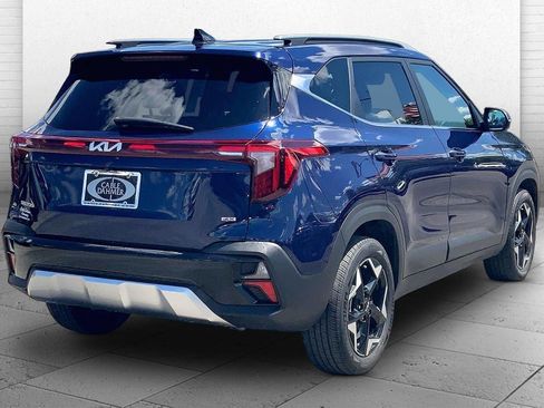 Used 2024 Kia Seltos EX AWD/4WD image 12
