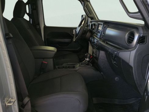 Used 2023 Jeep Wrangler Unlimited Sport AWD/4WD image 21