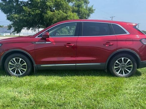 Used 2019 Lincoln Nautilus Select AWD/4WD image 5