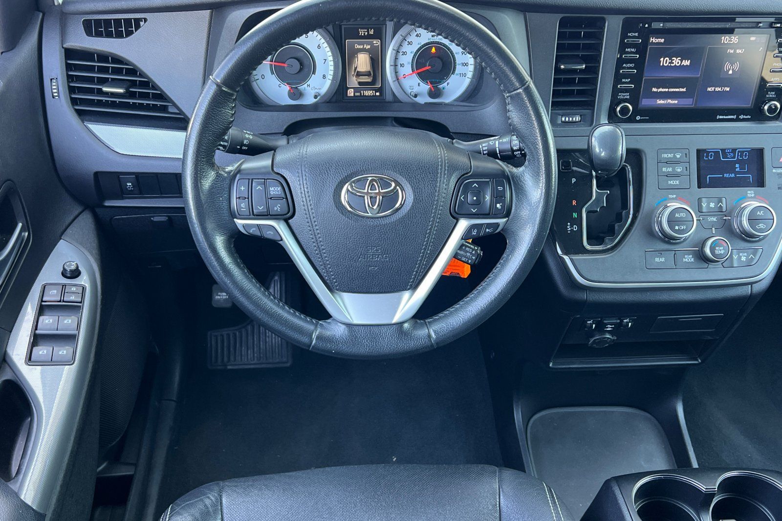 Used 2020 Toyota Sienna SE w/ Carpet Mat Package FWD image 14