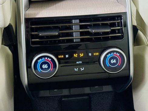 Certified 2025 Land Rover Range Rover Long Wheelbase SE image 27