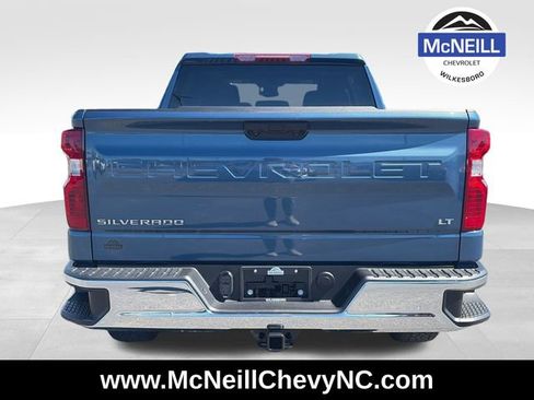 Used 2024 Chevrolet Silverado 1500 LT AWD/4WD image 7