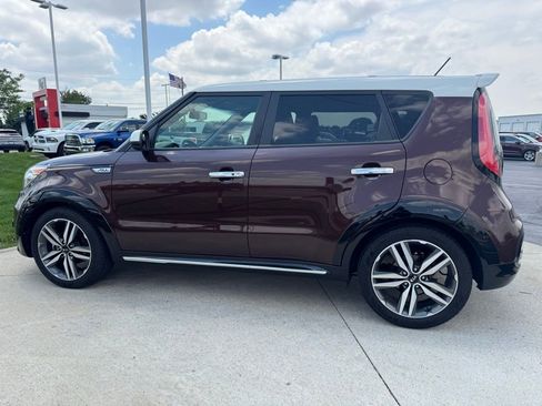 Used 2017 Kia Soul + FWD image 5