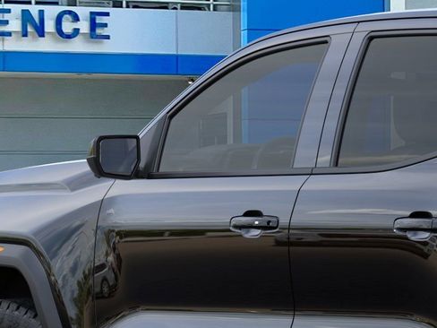 New 2026 GMC Canyon AT4 w/ Technology Plus Package AWD/4WD image 12
