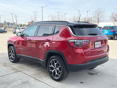 Used 2025 Jeep Compass Limited image 5