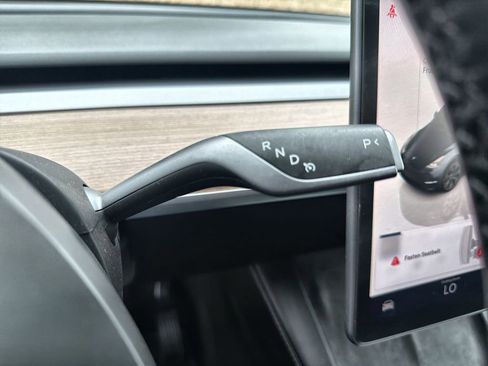 Used 2024 Tesla Model Y Long Range image 22