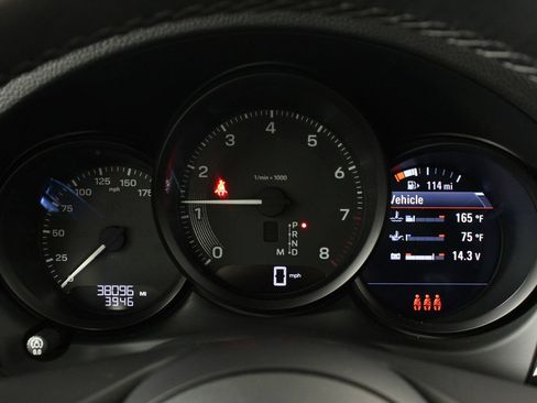 Certified 2023 Porsche Macan AWD/4WD image 16