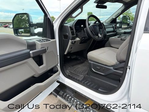 Used 2021 Ford F250 XLT w/ XLT Premium Package AWD/4WD image 16