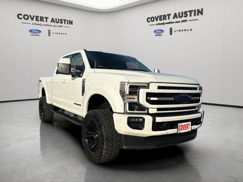 Used 2022 Ford F250 Lariat w/ Lariat Ultimate Package AWD/4WD image 7
