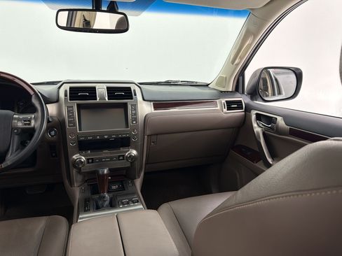 Used 2015 Lexus GX 460 w/ Premium Package AWD/4WD image 35