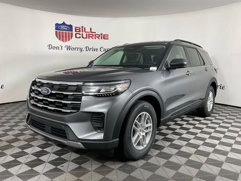 New 2026 Ford Explorer Active RWD image 7