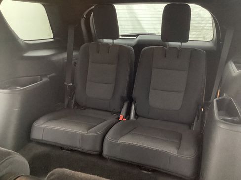 Used 2018 Ford Explorer XLT w/ Equipment Group 201A image 26