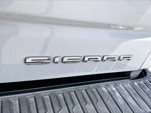 Used 2024 GMC Sierra 1500 Denali AWD/4WD image 10