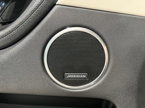 Used 2023 Land Rover Discovery Sport SE image 39