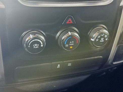 Used 2017 RAM 1500 Classic SLT image 14