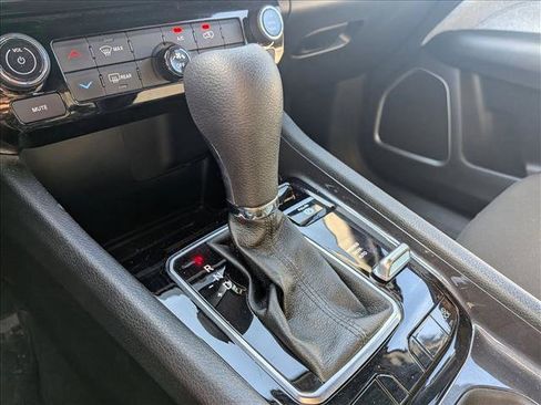 Used 2024 Jeep Compass Sport image 11