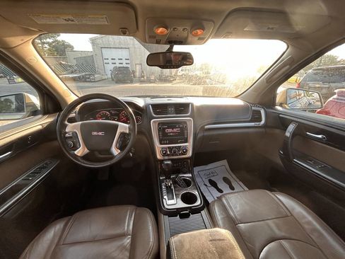 Used 2014 GMC Acadia SLT image 9
