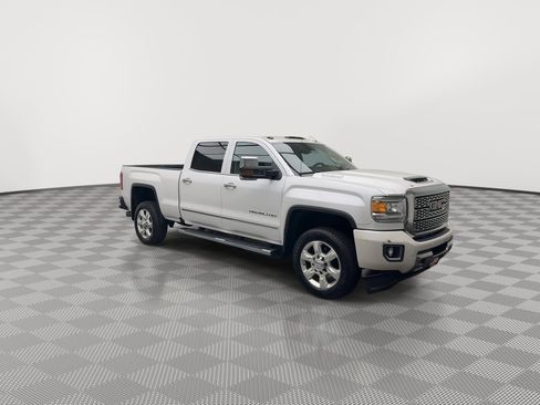 Used 2019 GMC Sierra 2500 Denali w/ Duramax Plus Package image 37