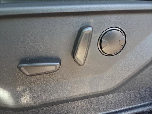 New 2026 Ford Expedition Active image 17