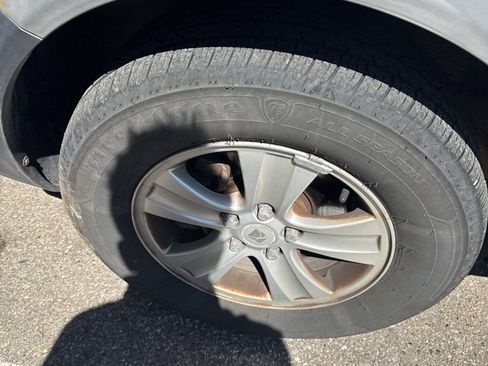 Used 2009 Saturn Vue XE image 3