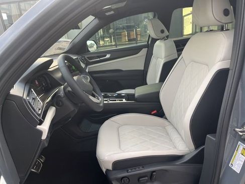 New 2026 Volkswagen Atlas Cross Sport SEL Premium R-Line AWD/4WD image 23