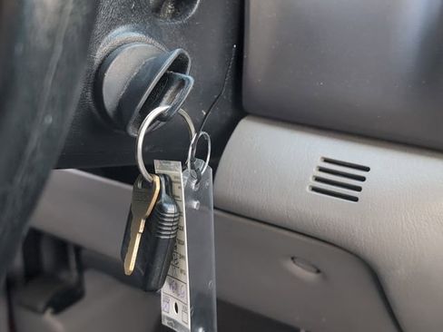 Used 2001 Ford F350 2WD Crew Cab DRW Super Duty image 20