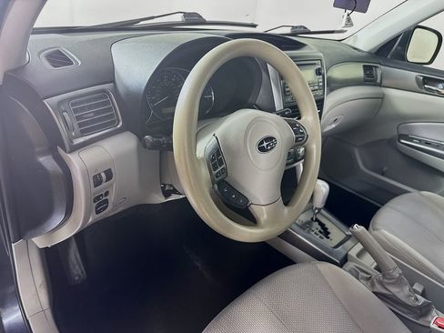 Used 2011 Subaru Forester 2.5X Premium image 9