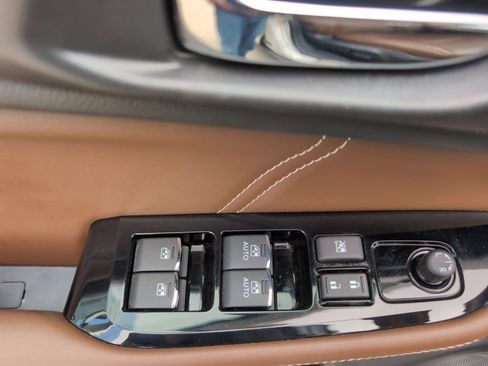 Used 2017 Subaru Outback 2.5i Touring w/ Popular Package #5A image 17