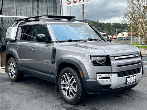 Used 2020 Land Rover Defender 110 SE image 3