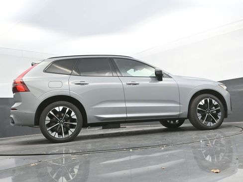 New 2026 Volvo XC60 B5 Plus w/ Protection Package Premier image 36