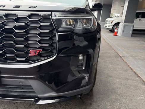 Certified 2025 Ford Explorer ST image 4