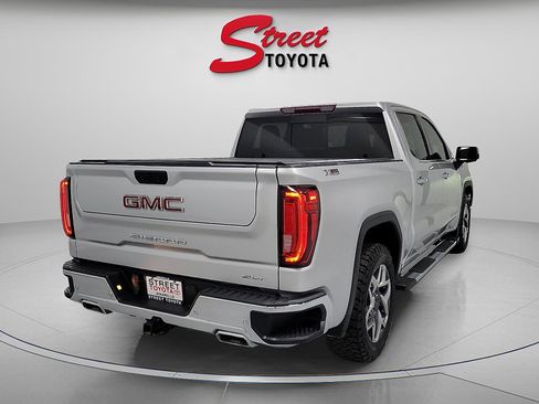 Used 2022 GMC Sierra 1500 SLT w/ SLT Premium Plus Package AWD/4WD image 4