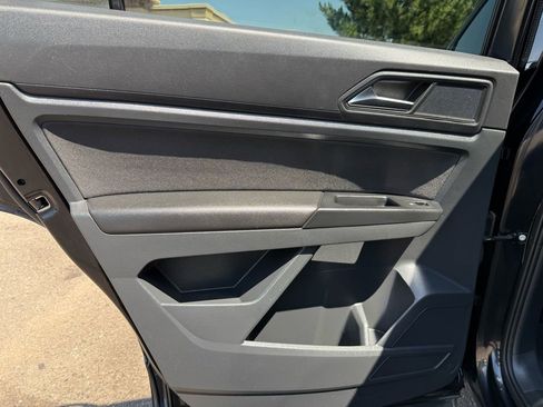 Used 2021 Volkswagen Atlas S image 17