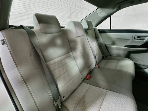 Used 2017 Toyota Camry LE FWD image 24