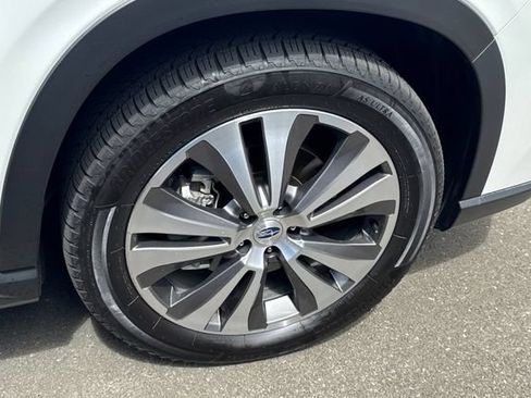 Used 2019 Subaru Ascent Touring w/ Popular Package #3 AWD/4WD image 4