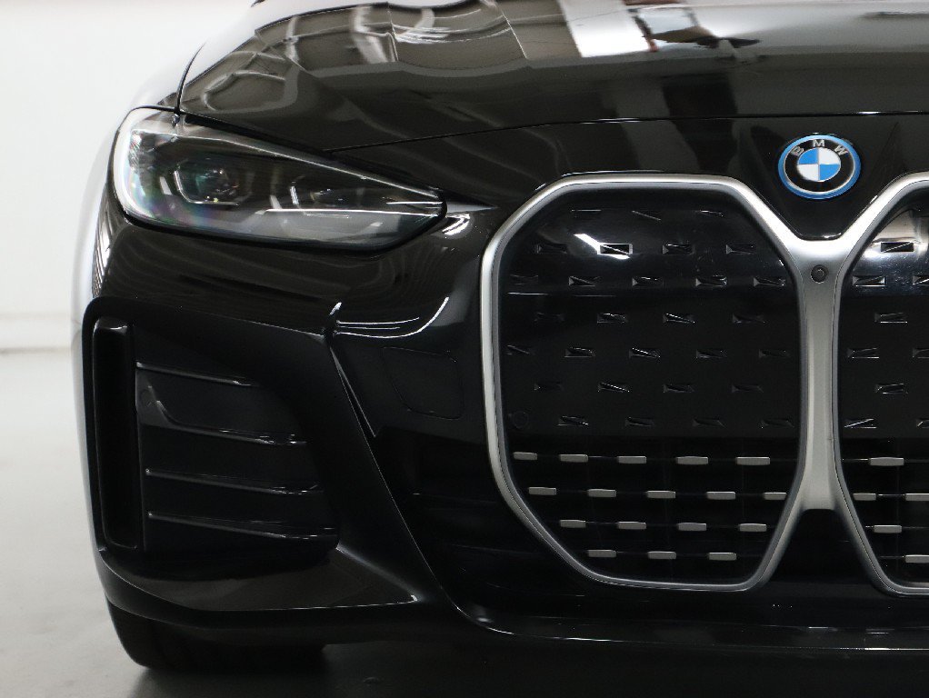 Used 2024 BMW i4 xDrive40i w/ M Sport Package AWD/4WD image 7