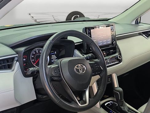 Used 2022 Toyota Corolla Cross LE w/ Black Badges Package (TMS) FWD image 11