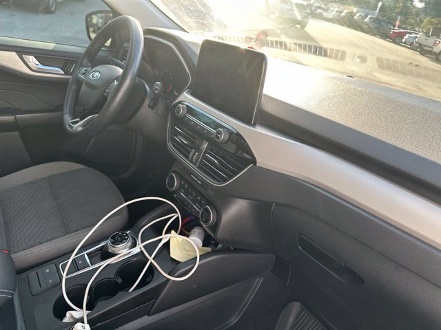 Used 2021 Ford Escape SE w/ SE Sport Appearance Package FWD image 15