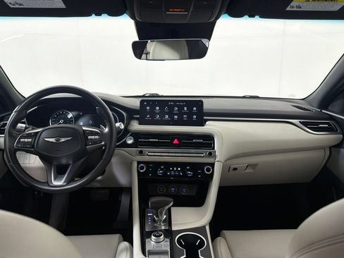 Used 2025 Genesis G70 2.5T RWD image 25
