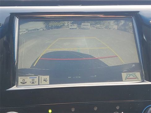 Used 2018 Toyota Camry LE w/ Convenience Package image 24