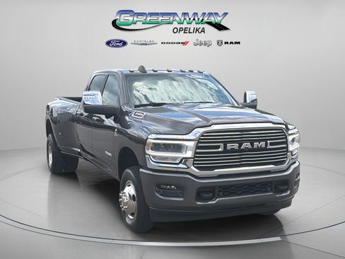 Used 2024 RAM 3500 Laramie AWD/4WD image 1