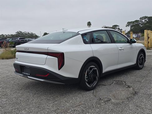 New 2025 Kia K4 EX image 8