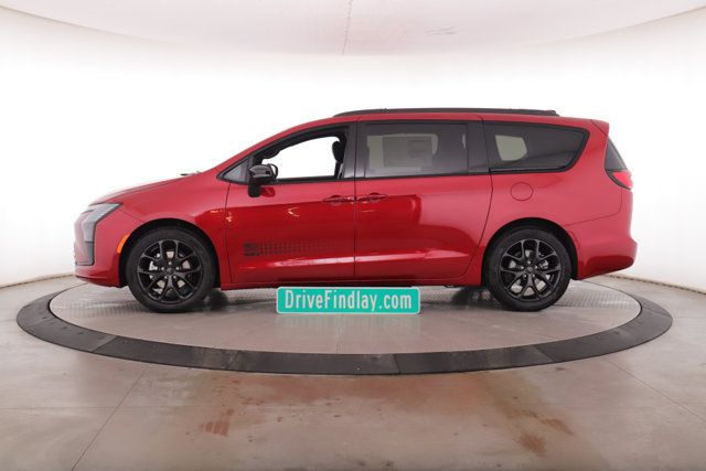 New 2027 Chrysler Pacifica Select FWD image 9