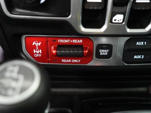 Used 2018 Jeep Wrangler Unlimited Rubicon w/ Dual Top Group image 40