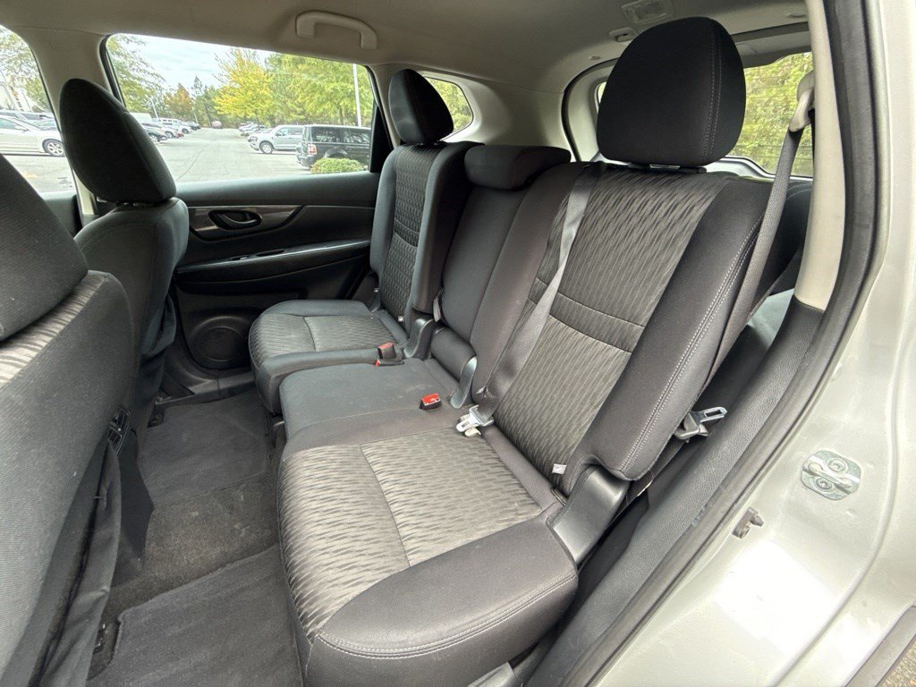 Used 2019 Nissan Rogue S FWD image 27