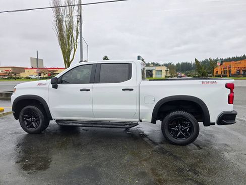 Used 2020 Chevrolet Silverado 1500 Custom Trail Boss w/ Custom Convenience Package AWD/4WD image 4