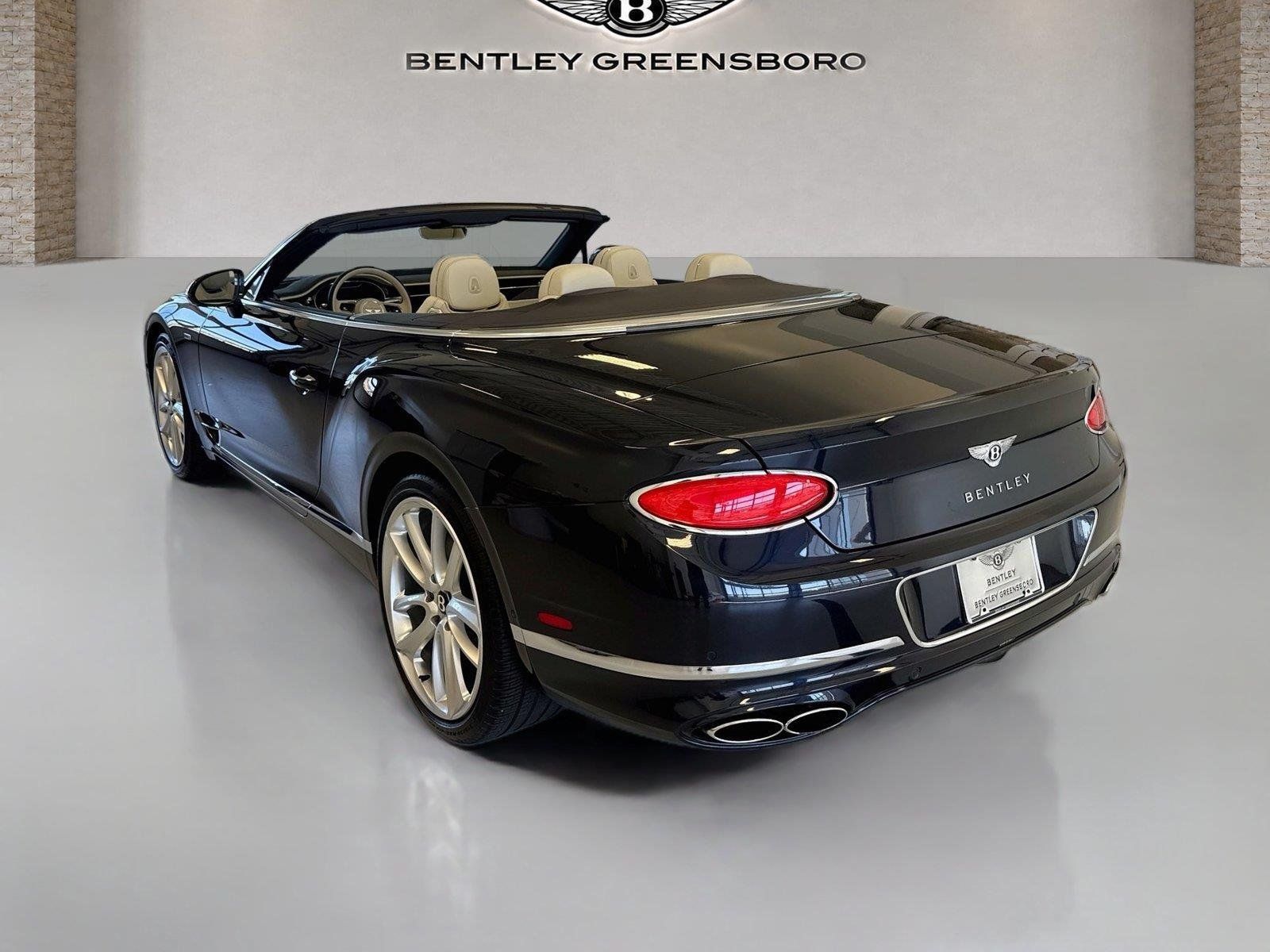 Used 2024 Bentley Continental GT AWD/4WD image 3
